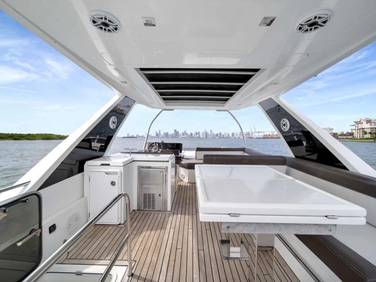 Location bateau Miami pas cher Infinity