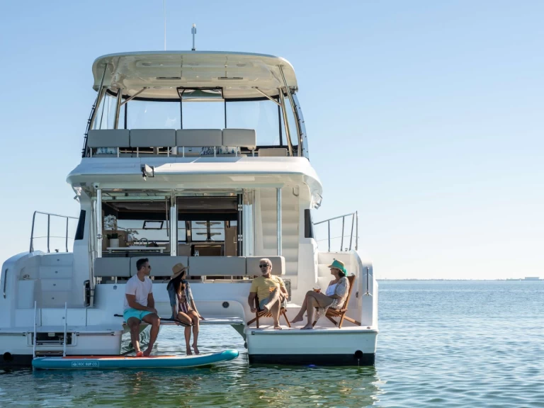 Yacht à louer à Lávrio au meilleur prix