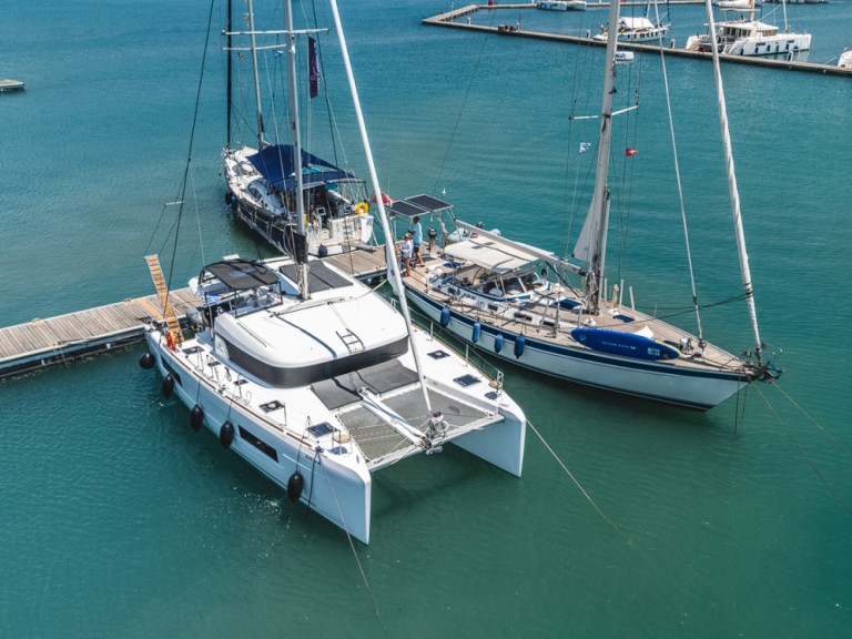 Catamaran à louer à Lefkáda au meilleur prix