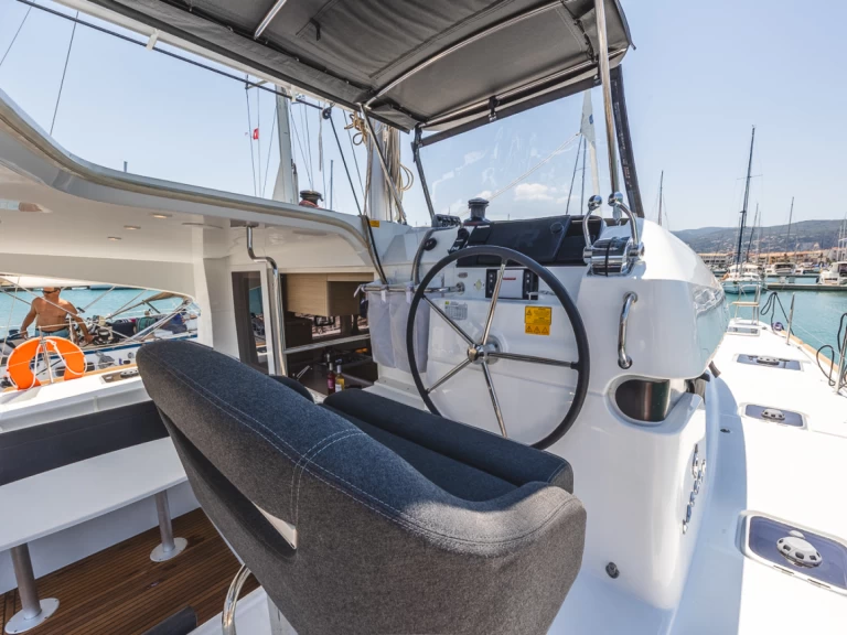 Location bateau Lefkáda pas cher Lagoon 40