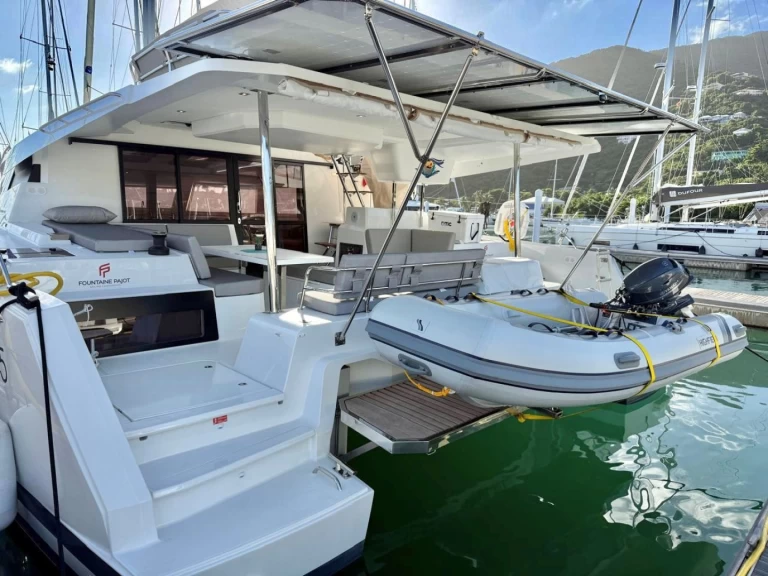Location Catamaran Fountaine Pajot avec permis