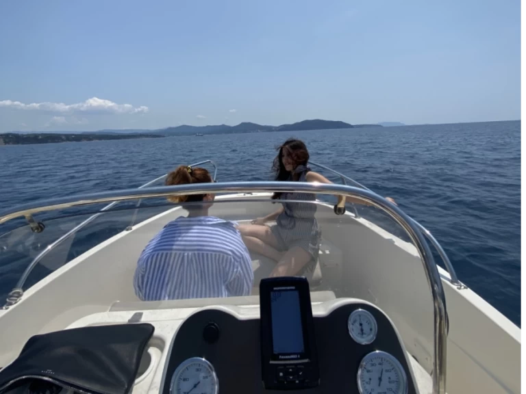 Location Bateau à moteur Quicksilver avec permis