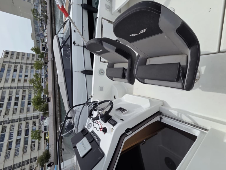 Location Bateau à moteur à Toulon - Bénéteau Flyer Serie 8