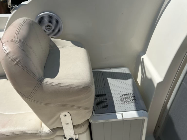 Louez un Jeanneau Leader 625 à Barcelone