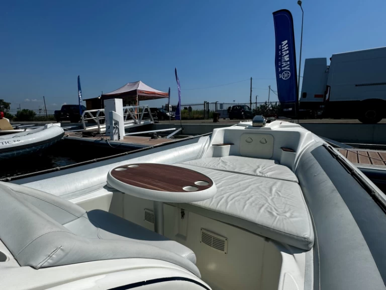 Location Semi-rigide Lomac avec permis