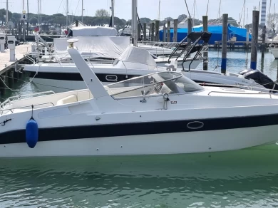 Noleggio Barca a motore con o senza skipper Sessa Marine a Jesolo