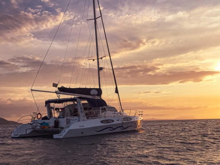 Louez un Royal Cape Majestic 53 à Hell-Ville