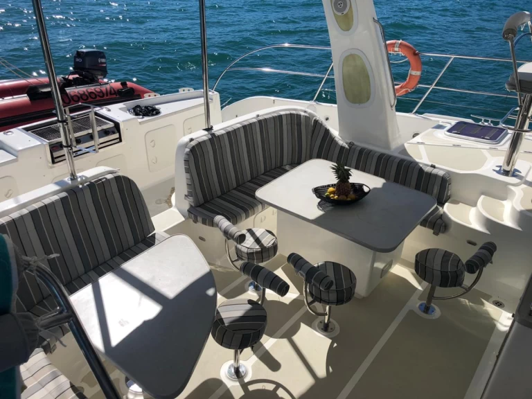 Location bateau Hell-Ville pas cher Majestic 53