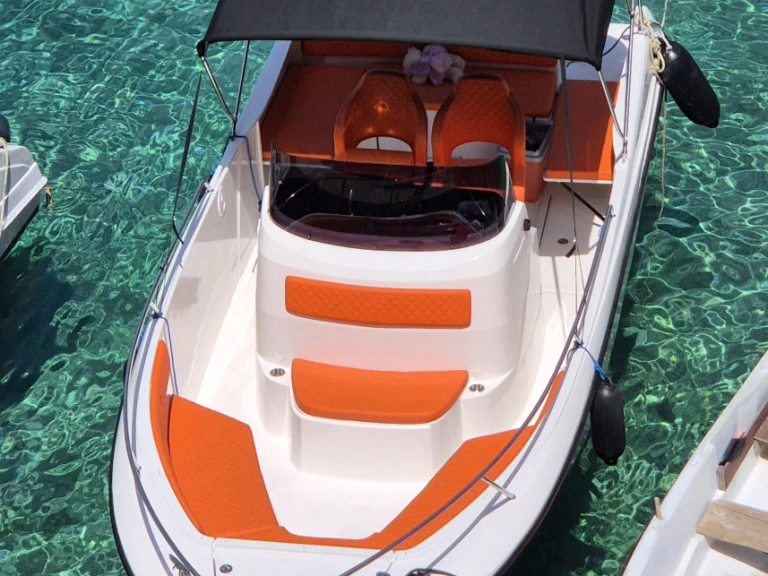 Louez un Cap755cc Cap755cc à Makarska