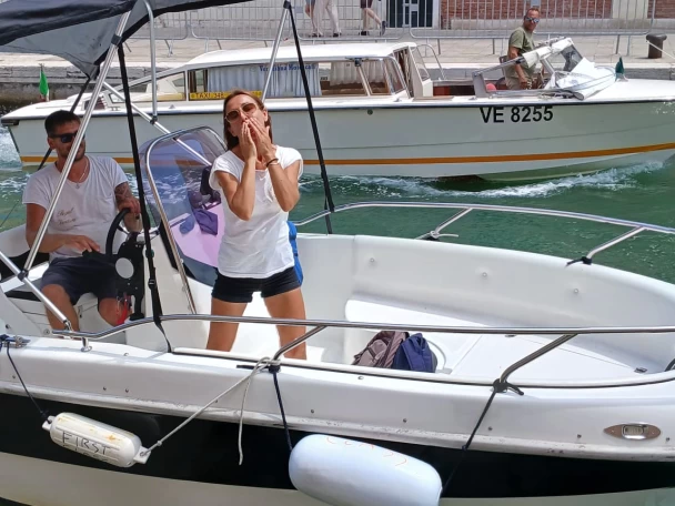 Bateau à moteur à louer à Venise au meilleur prix