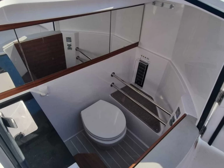 Location bateau Trogir pas cher Axopar 28 T-Top