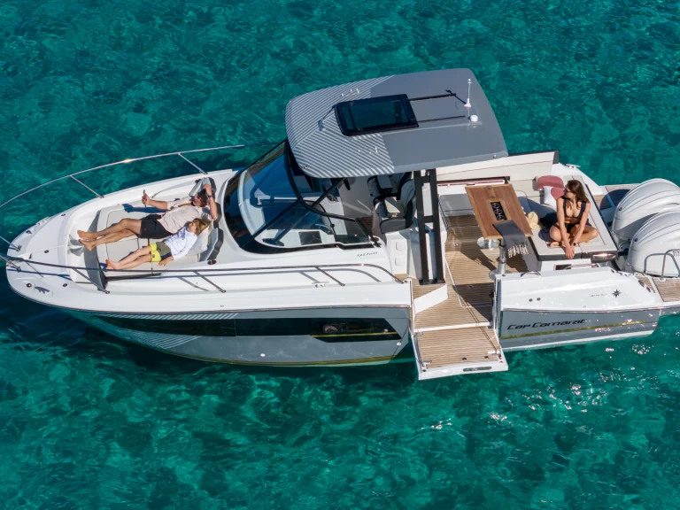 Location Bateau à moteur à Roses - Jeanneau Cap Camarat 9.0 WA