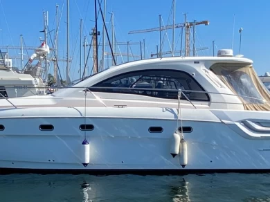 Noleggio Yacht di lusso Bavaria con patente nautica