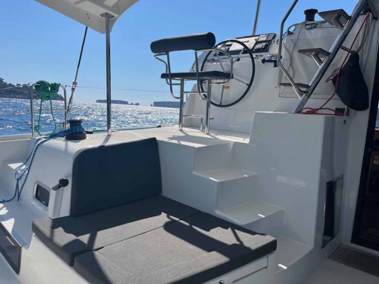 Louer Catamaran avec ou sans skipper Lagoon à Golfo Aranci