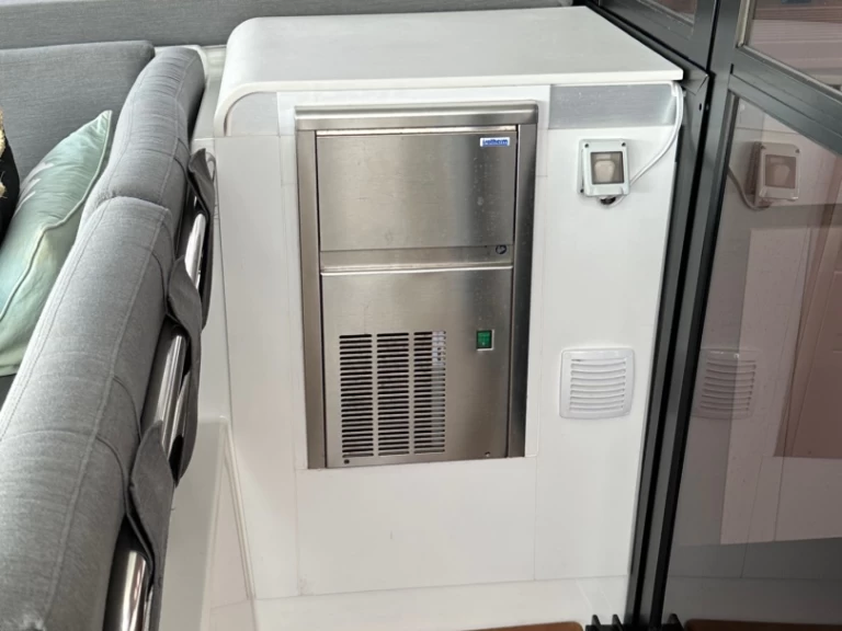 Location Catamaran Fountaine Pajot avec permis