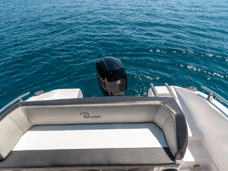 Location bateau Trogir pas cher Voyager 21