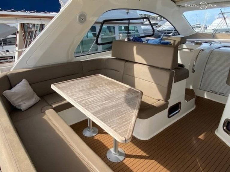 Yacht à louer à Neu Travemünde au meilleur prix
