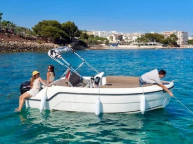 Charter a AQUA AQUA 515 in Santa Ponsa on Samboat