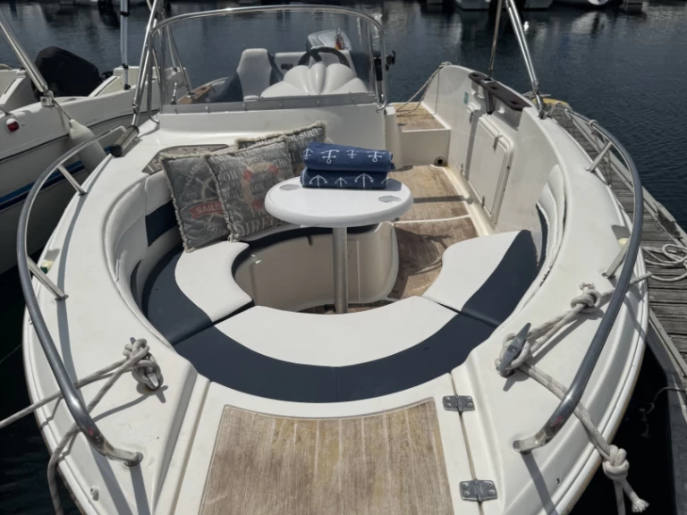 Quicksilver Quicksilver 600 Commander a louer à Porto Deportivo Sanxenxo