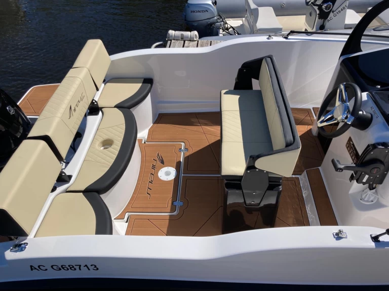 Louez un Nireus 53 Escape à Sanguinet