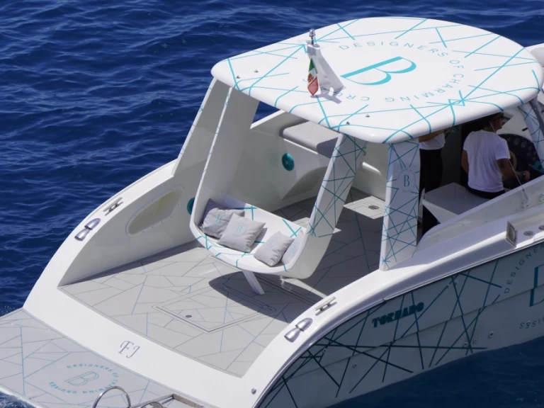 Location bateau Amalfi pas cher Tornado 38 - FJ