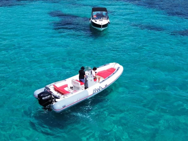 Location bateau Bwa Sport 22 GT à Gapeau sur Samboat