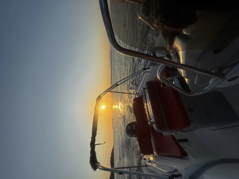 Semi-rigide à louer à Gapeau au meilleur prix