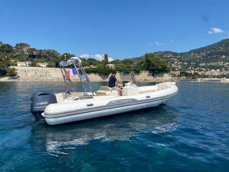 Capelli Tempest 775 a louer à Antibes
