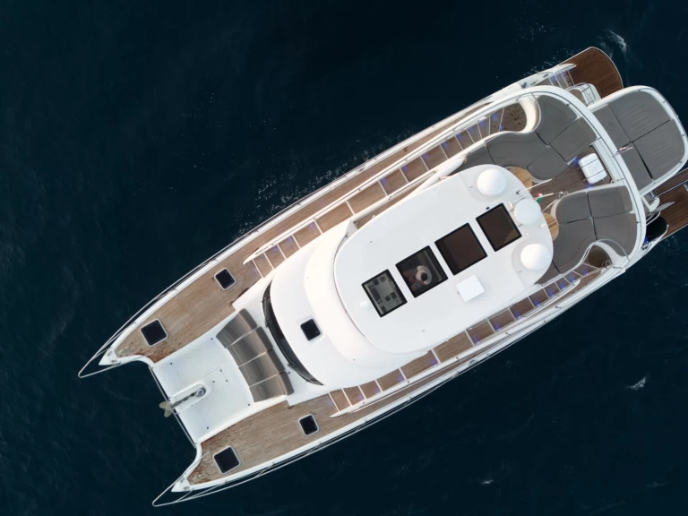 Location Bateau à moteur à Port Hercule - VG 62