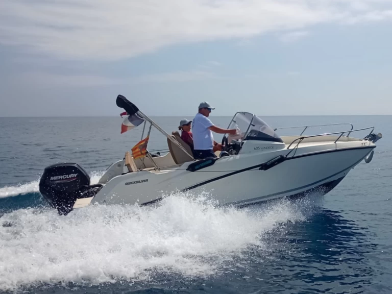 Bateau à moteur à louer à Argelès-sur-Mer au meilleur prix