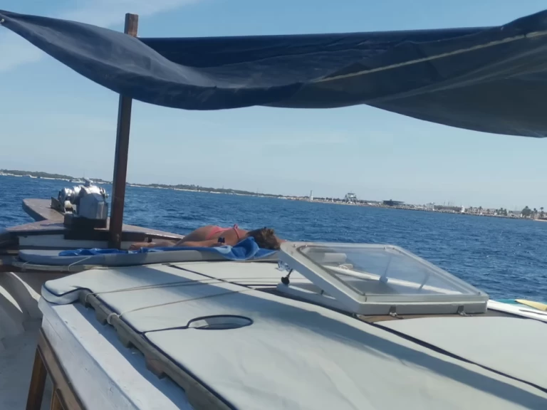 Louez un Madera Clásico Estilo Llaut à La Savina