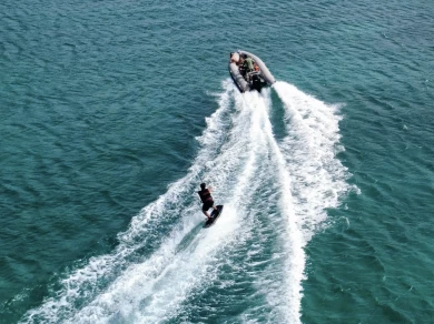 Uthyrning Anse Marcel - 3D Tender Lux 550 av Samboat 