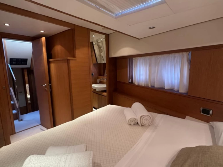 Louer Yacht avec ou sans skipper Aicon à Capo d'Orlando Porto