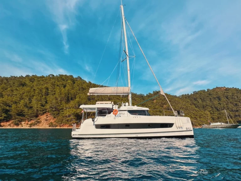 Location bateau Göcek pas cher Bali Catspace Voile