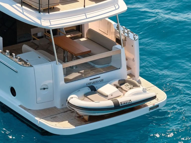 Azimut Azimut Magellano 60 a louer à Podstrana