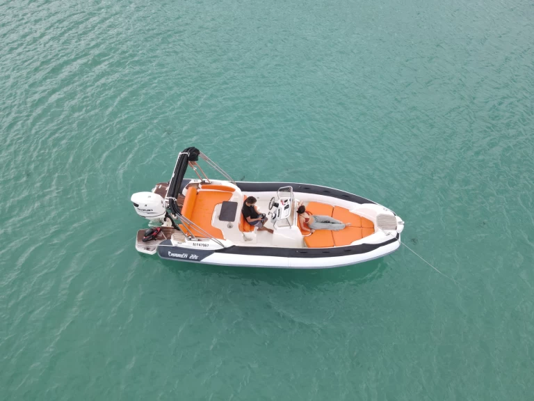 Marlin Boat Marlin Boat 226 FB a louer à Porto-Vecchio