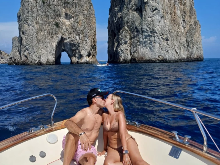 Location bateau Di luccia Gozzo sorrentino à Massa Lubrense sur Samboat