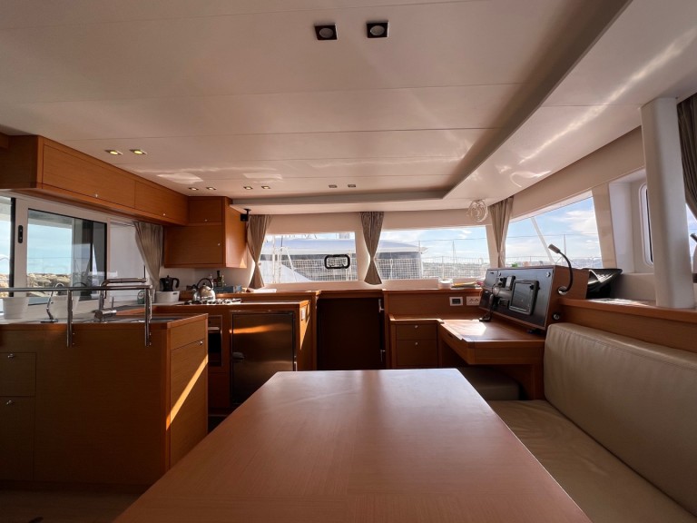 Location bateau Sant Antoni de Portmany pas cher Lagoon 450 F