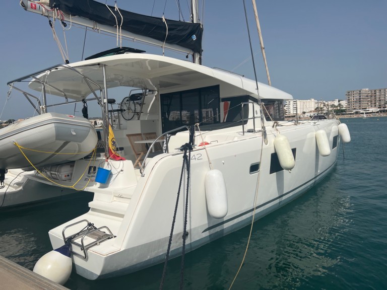 Location bateau Sant Antoni de Portmany pas cher Lagoon 42
