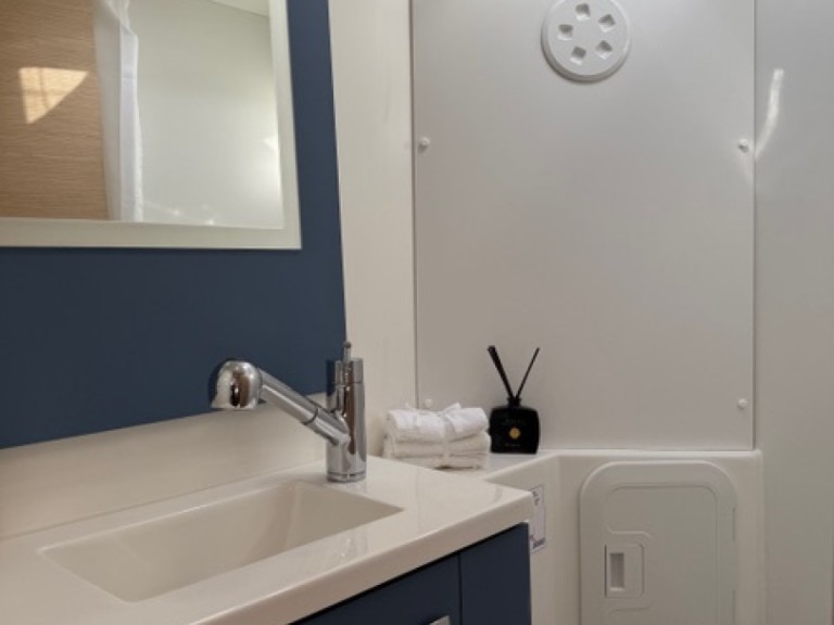 Location Catamaran Fountaine Pajot avec permis