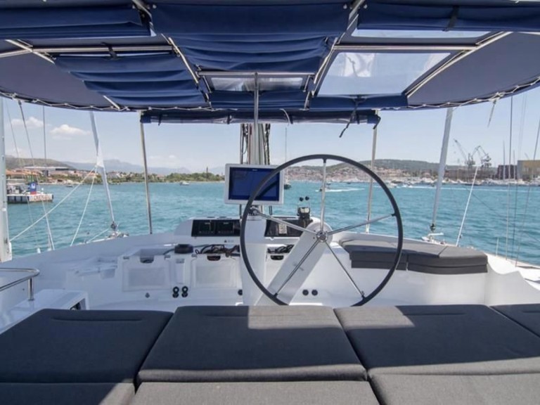 Location bateau Sant Antoni de Portmany pas cher Lagoon 52 F