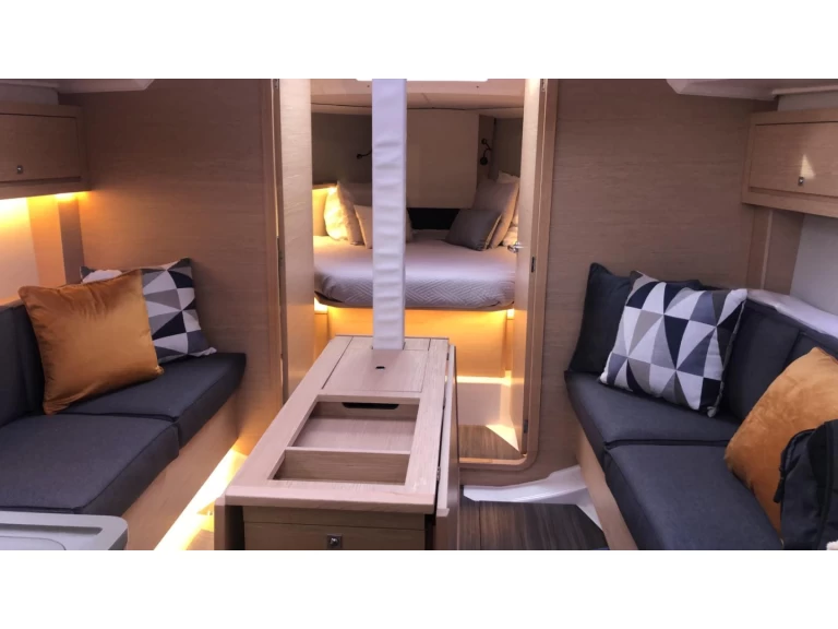 Location bateau Sant Antoni de Portmany pas cher Dufour 37