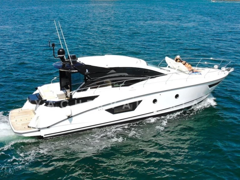 Location Bateau à moteur à Porto Badino - Bénéteau Gran Turismo 46