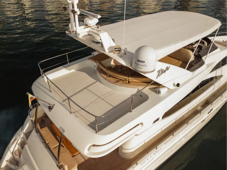 Location bateau Cartagena pas cher Azimut 70