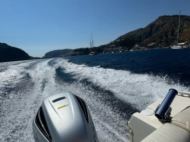 Lancha para alquilar Naples al mejor precio