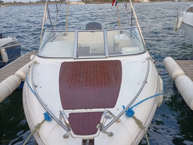 Location bateau Saint-Cyprien pas cher Pacific Craft 690 DC