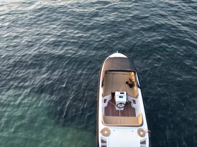 Location Bateau à moteur à Mandelieu-la-Napoule - BRB 555 tenders