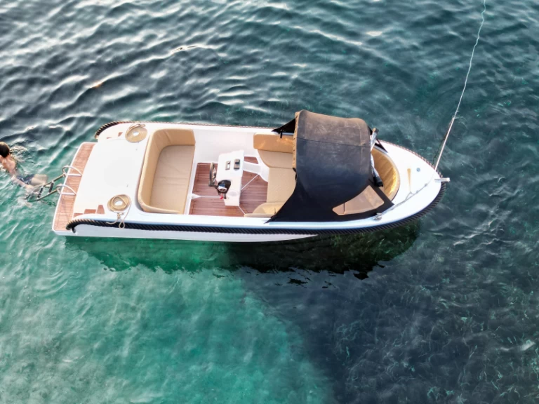 Location bateau BRB 555 tenders à Mandelieu-la-Napoule sur Samboat