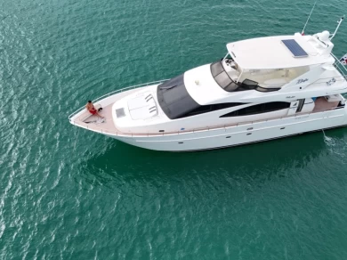 Noleggio Yacht di lusso con o senza skipper Azimut a Cartagena
