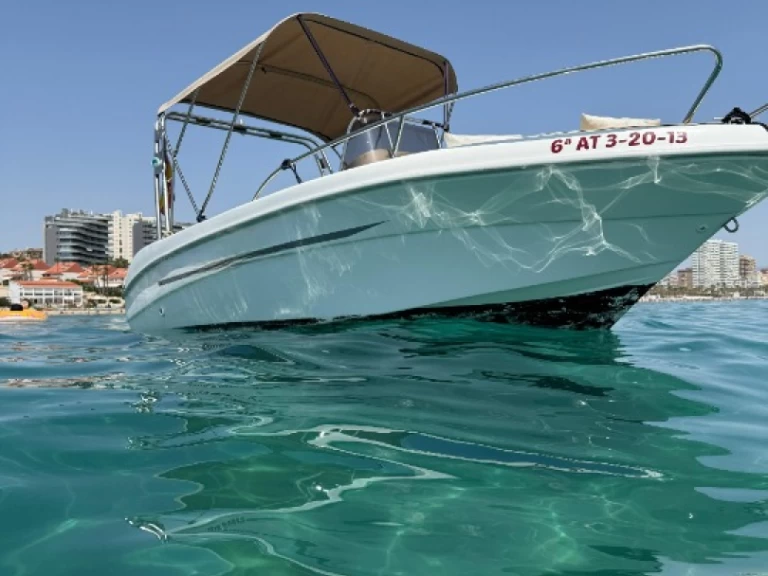 Bateau à moteur à louer à Alicante au meilleur prix
